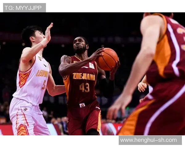 深圳极限运动队进攻战术解析与实战应用探讨 深圳极限运动队进攻战术解析与实战应用探讨