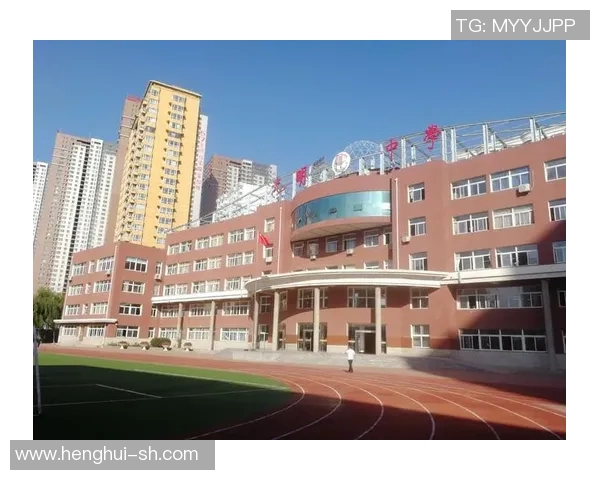 吕俊虎的奋斗历程与人生哲学探讨：从平凡到卓越的成长之路