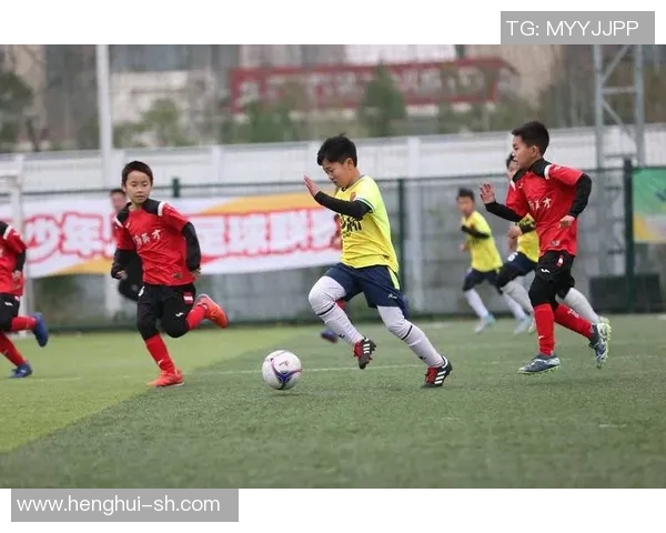 格雷茨卡的足球之路：从青训崭露头角到德甲明星的成长故事