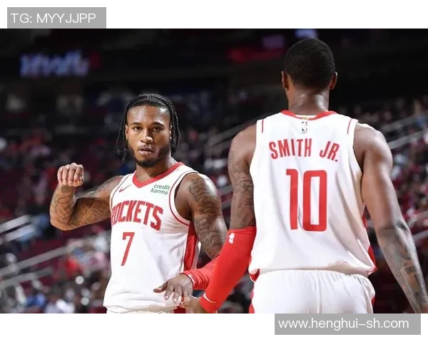 火箭与雷霆激战三月二十七日争夺季后赛席位的关键对决 火箭与雷霆激战三月二十七日争夺季后赛席位的关键对决